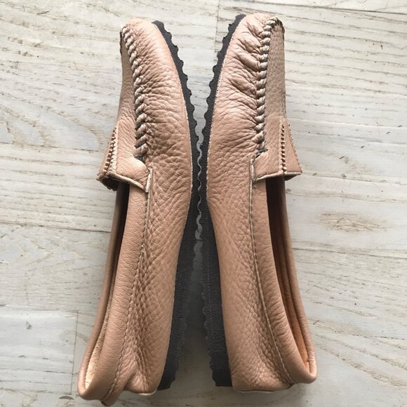 NEW Minnetonka Deerskin Mocs Slip On Gore Front Women's Size 8.5 Shoes - Picture 2 of 7